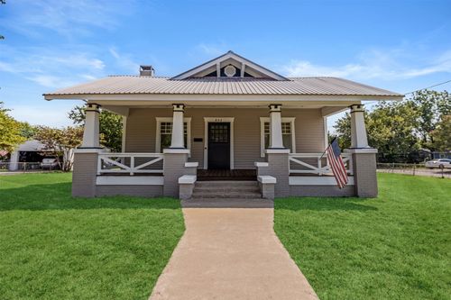 802 N Church St, Decatur, TX, 76234-1108 | Card Image