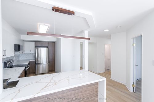 1206-120 Promenade Cir, Thornhill, ON, L4J7W9 | Card Image