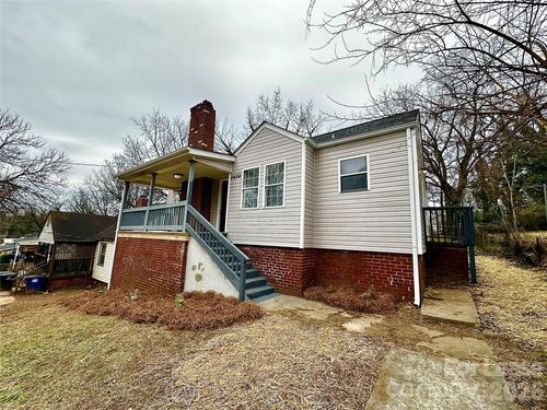 2428 Gilmer Ave, Winston-Salem, NC, 27105-5208 | Card Image