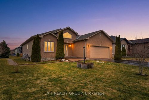 68 Maplehurst Cres, Wellington, ON, K0K3L0 | Card Image