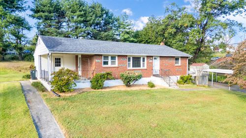 3212 Swan Pl, Lynchburg, VA, 24501-4945 | Card Image