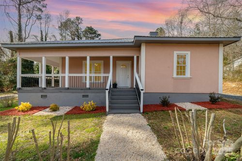1111 Barrington St, Wadesboro, NC, 28170-1711 | Card Image