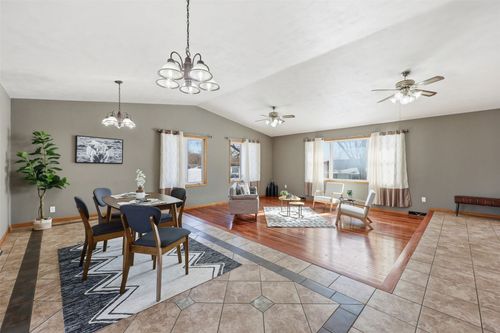 626 Grove St, Central City, IA, 52214-9583 | Card Image