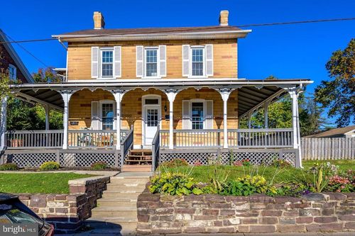 23 W Walnut Street, SOUDERTON, PA, 18964 | Card Image