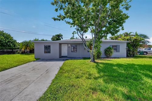 14801 Lincoln Blvd, Miami, FL, 33176-7433 | Card Image