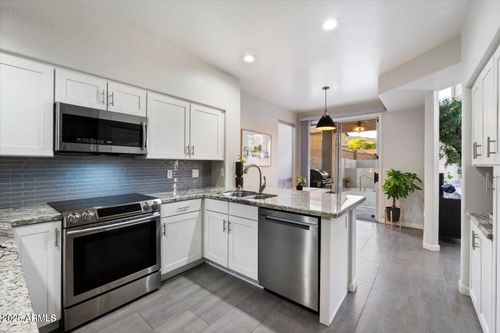 1414 E Cathedral Rock Dr, Phoenix, AZ, 85048-6246 | Card Image