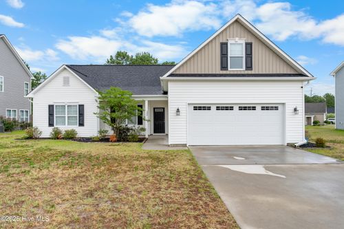 380 Avendale Dr, Rocky Point, NC, 28457-2102 | Card Image