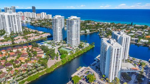 345-20515 E Country Club Dr, Aventura, FL, 33180-3058 | Card Image