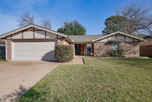 3305 Ivy Hill Drive, Arlington, TX, 76016 | Card Image