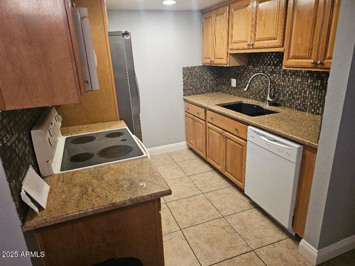 102-3131 W Cochise Dr, Phoenix, AZ, 85051-9501 | Card Image