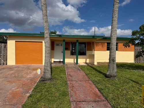 701 N 74th Ave, Hollywood, FL, 33024-7102 | Card Image
