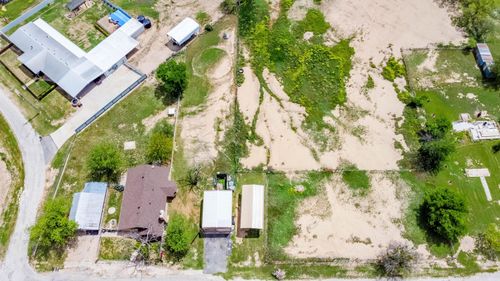 213 Elm St, Ballinger, TX, 76821-3005 | Card Image