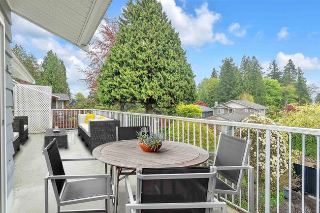 1386 Lawson Avenue, House other with 4 bedrooms, 2 bathrooms and 5 parking in West Vancouver BC | Image 5
