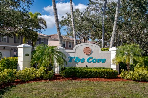 5353-5353 Cove Cir, NAPLES, FL, 34119-9528 | Card Image
