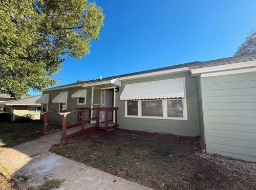 1512 W Day St, Denison, TX, 75020-5207 | Card Image