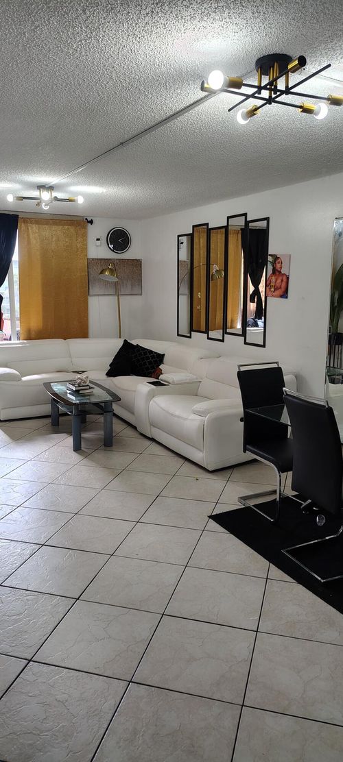 332-3141 Nw 47th Ter, Lauderdale Lakes, FL, 33319-6631 | Card Image