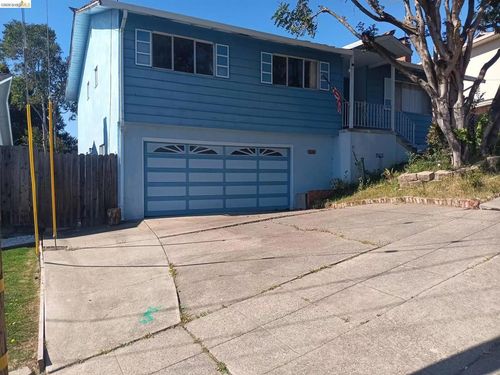 2843 Jennifer Dr, Castro Valley, CA, 94546 | Card Image