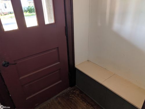 1103 South St, Burlington, IA, 52601-3849 | Card Image