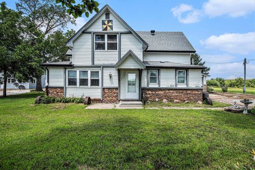 18202 Platteview Rd, Springfield, NE, 68059-6831 | Card Image