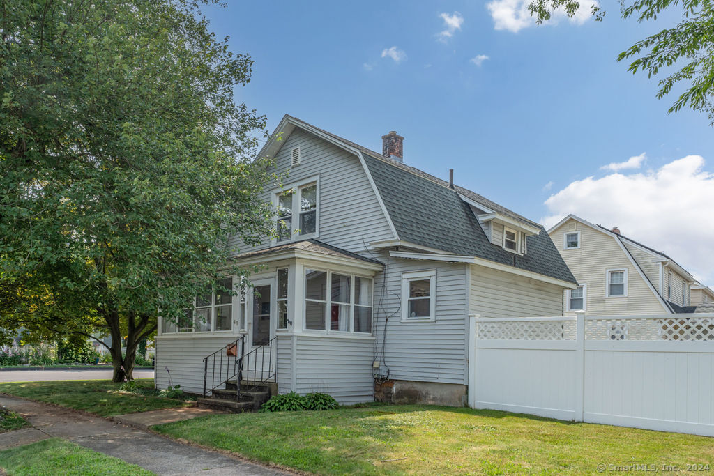 Sidney St, East Haven, CT 06512