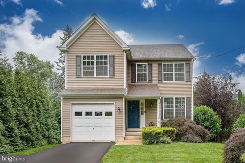 215 Lincoln Ave, CONSHOHOCKEN, PA, 19428-2529 | Card Image