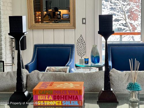 20-630 E Cooper Ave, Aspen, CO, 81611-2012 | Card Image