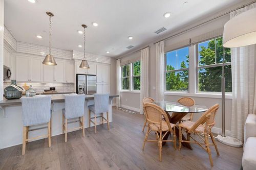 apt-212-1000 Berryessa Ln, Davis, CA, 95616-4596 | Card Image