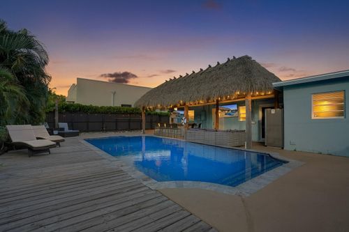 4221 Ne 13th Ave, Oakland Park, FL, 33334-4701 | Card Image