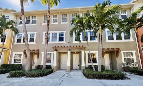 4-870 Marina Del Ray Ln, West Palm Beach, FL, 33401-8458 | Card Image