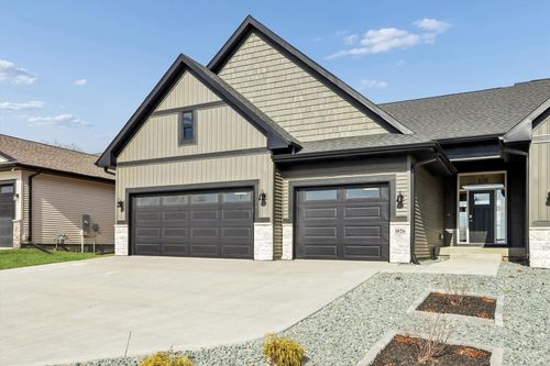 1026 Highland Trl, Solon, IA, 52333-8606 | Card Image