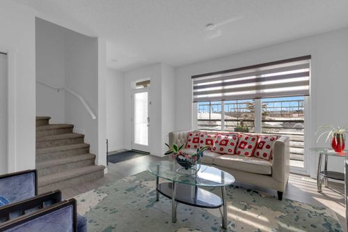 352 Belmont Ave Sw, Calgary, AB, T2X4H8 | Card Image