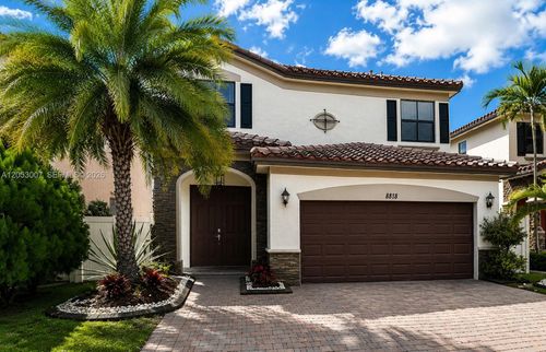 8818 W 33rd Avenue, HIALEAH, FL, 33018 | Card Image
