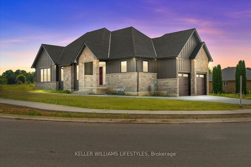 39 E Glen Dr, Arkona, ON, N0M1B0 | Card Image