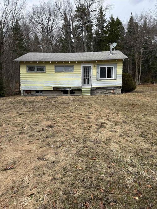 347 Hickory Rd, Woodford, VT, 05201-9492 | Card Image