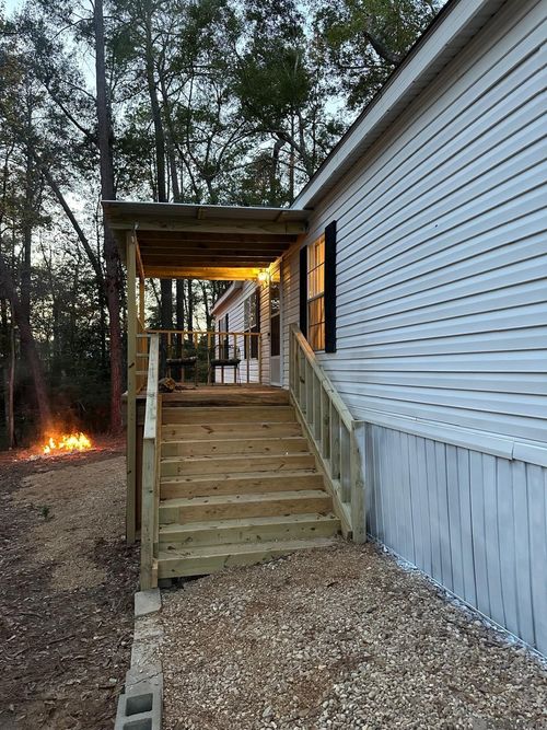 39 Hamberlin St, Greensburg, LA, 70441-5215 | Card Image