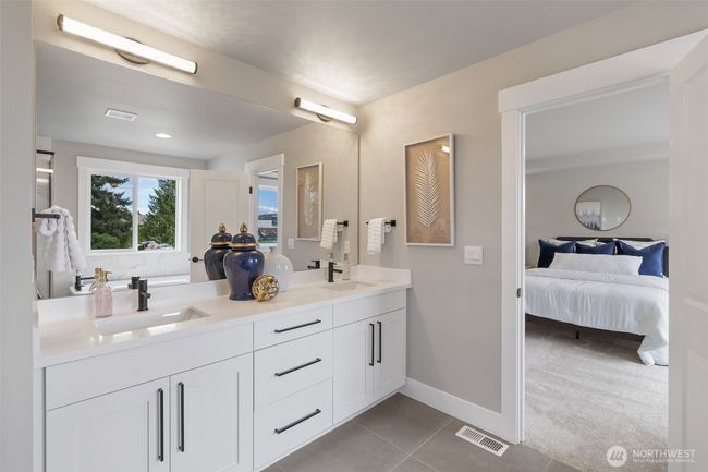 Photos are of model home of another community and are for illustration purposes only to reflect typical finishes. May depict seller enhancements. Colors & options may vary. | Image 10