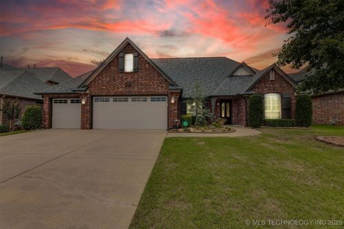 4026 W Twin Oaks Place, Broken Arrow, OK, 74011 | Card Image