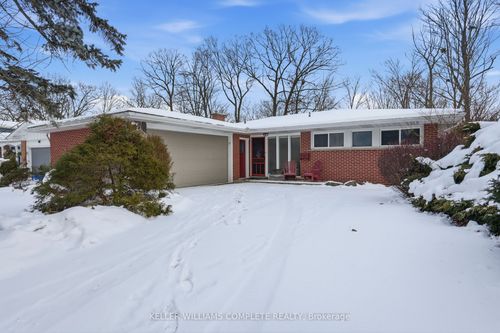 97 Robinhood Dr, Dundas, ON, L9H4G2 | Card Image