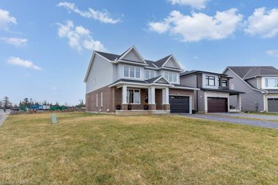 1601 Willow Crt, House other with 4 bedrooms, 3 bathrooms and 6 parking in Kingston ON | Image 2