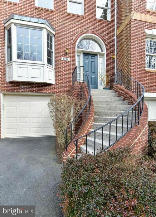 6880 Mclean Province Cir, FALLS CHURCH, VA, 22043-1673 | Card Image