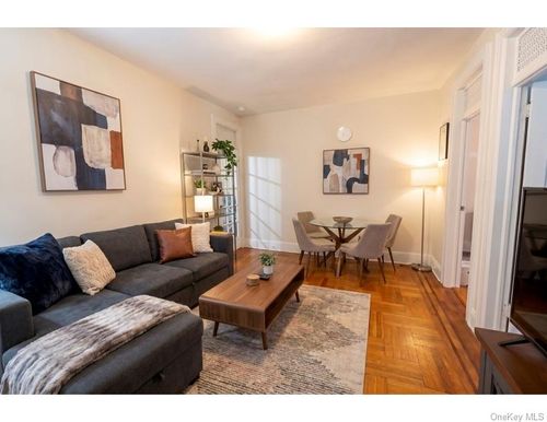 2f-34-39 30th St, Astoria, NY, 11106-3025 | Card Image