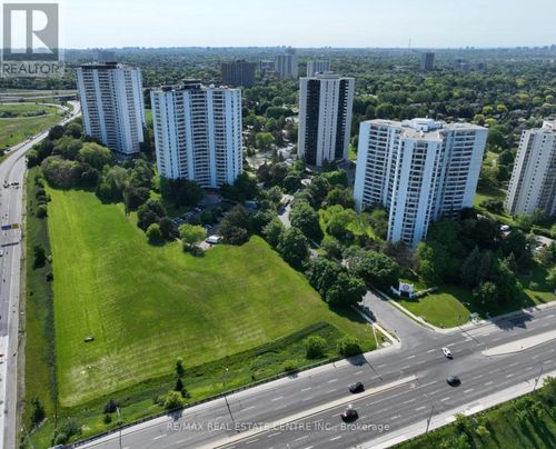2204-100 Graydon Hall Dr, North York, ON, M3A3A8 | Card Image
