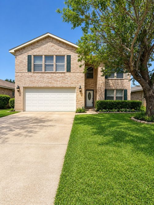 8712 Hunters Creek Dr, Fort Worth, TX, 76123-2546 | Card Image