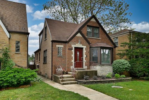 1704 N 74th Ave, Elmwood Park, IL, 60707-4219 | Card Image