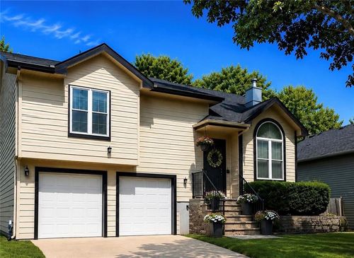 122 Oakbrook Ct, Lansing, KS, 66043-1548 | Card Image