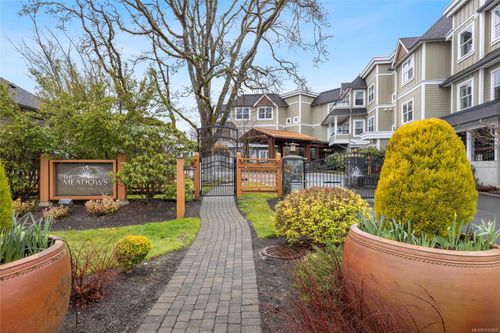 108-10520 Mcdonald Park Rd, Sidney, BC, V8L0A3 | Card Image