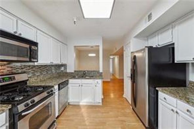 UNIT-203 - 3980 Riverlook Pkwy Se, Condo with 2 bedrooms, 2 bathrooms and 2 parking in Marietta GA | Image 10