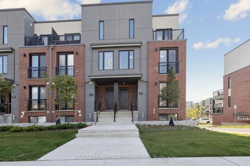 62-99 Roger St, Waterloo, ON, N2J0G1 | Card Image