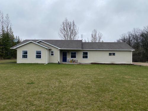 39271 County Road 8, Wannaska, MN, 56761-9740 | Card Image
