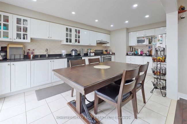 54 Decourcy Ireland Cir, House attached with 5 bedrooms, 4 bathrooms and 1 parking in Ajax ON | Image 9